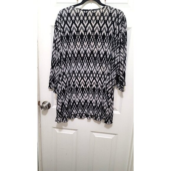 Vintage Maggie Barnes Womens Plus Size V-Neck Tunic Top Black & White Ikat Print - Picture 3 of 8